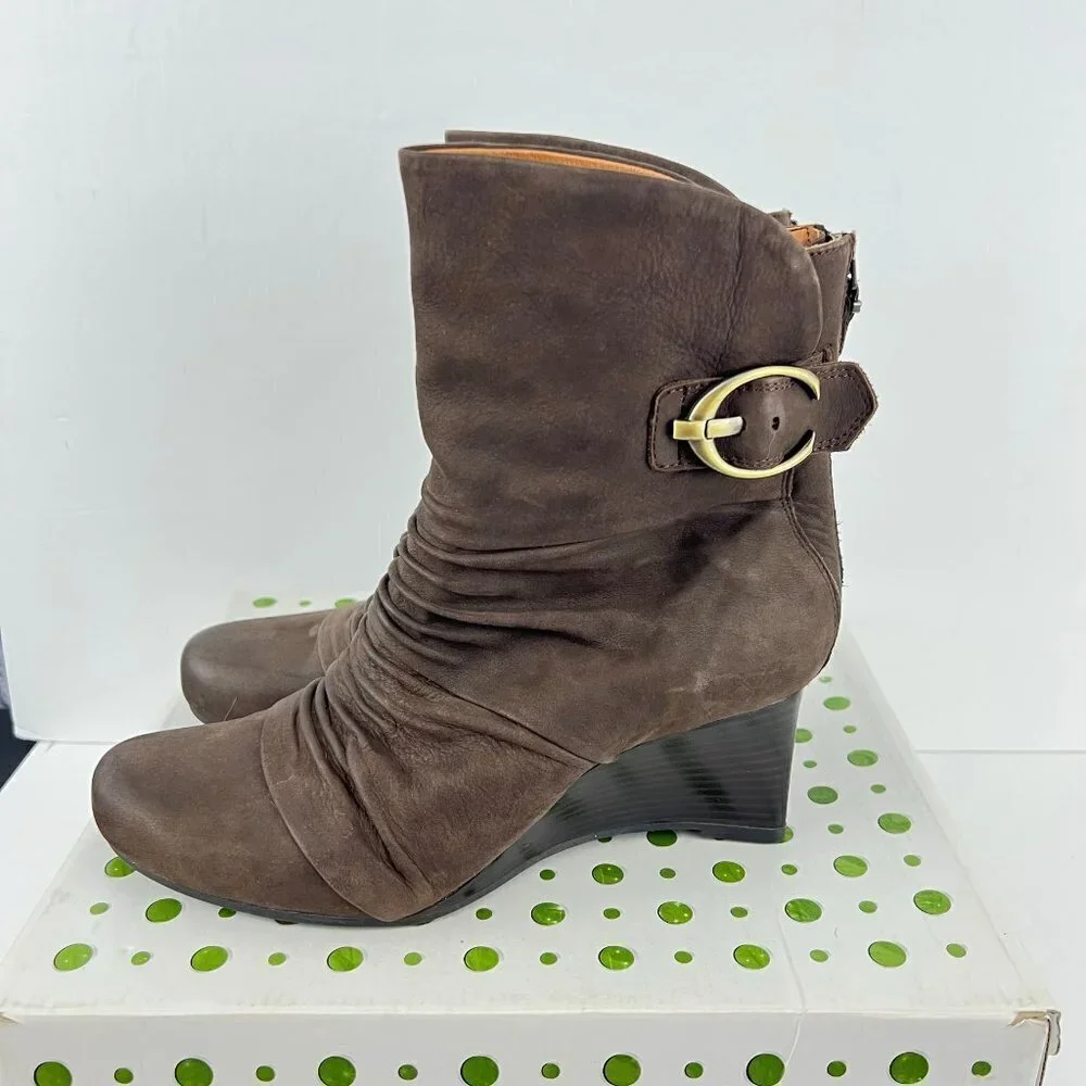 Earthies Chelsea Brown Suede Wedge Boots Size 10 M - Picture 6 of 16